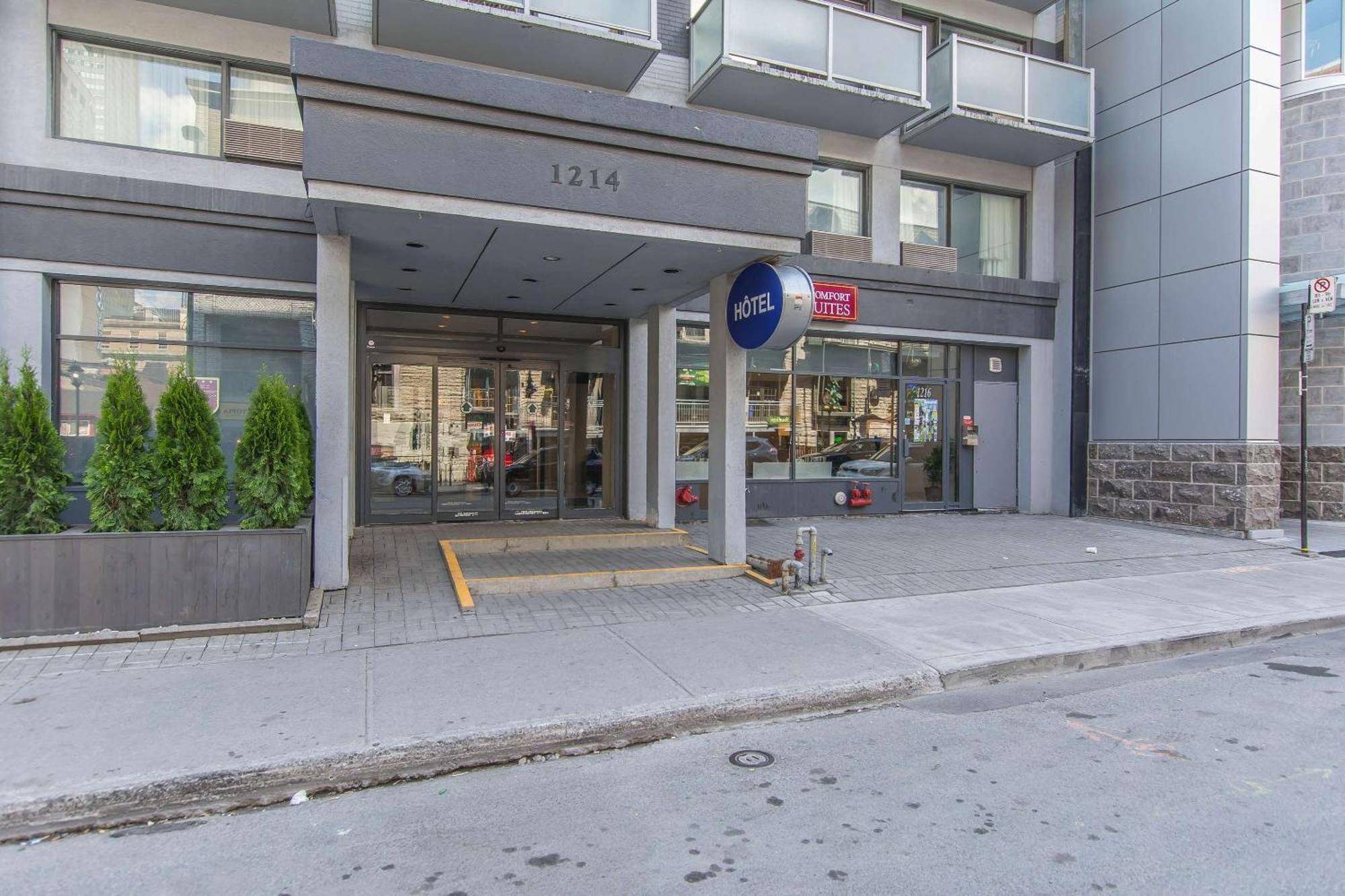 Comfort Suites Downtown Montreal Bagian luar foto